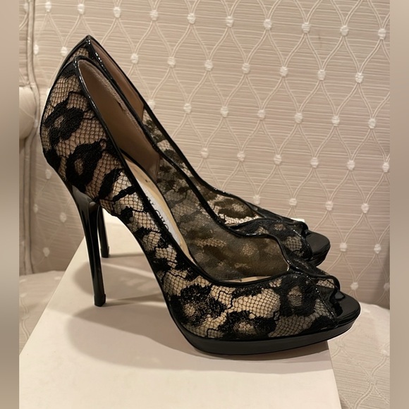 Jimmy Choo pumps. SOLD - Picture 2 of 3
